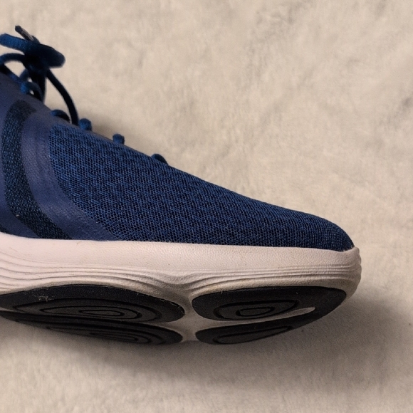 Nike Revolution 4 Men's Athletic Shoes in Blue - Picture 5 of 8